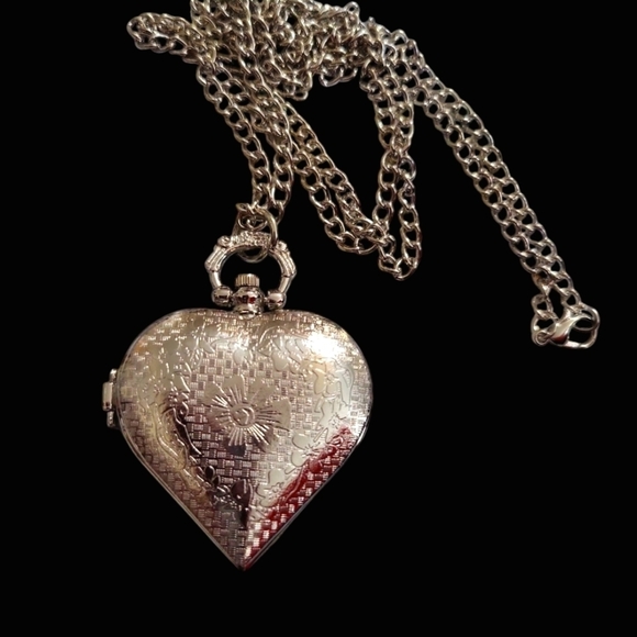 NEW Heart Shape Silver Color Pocket Watch - Picture 9 of 11
